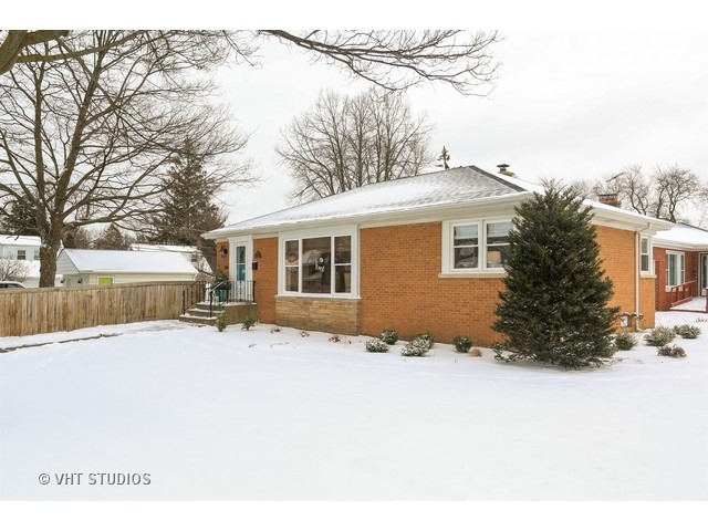 221 N Wille St, Mount Prospect, IL 60056 photo 1
