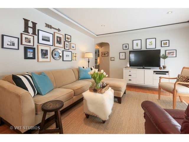221 N Wille St, Mount Prospect, IL 60056 photo 3