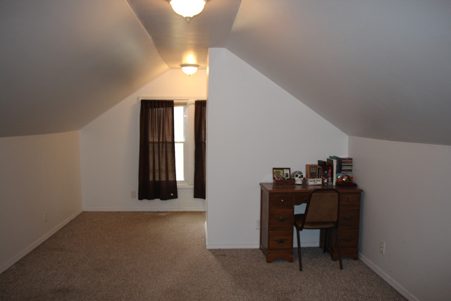 1124 Calhoun St, Peru, IL 61354 photo 10