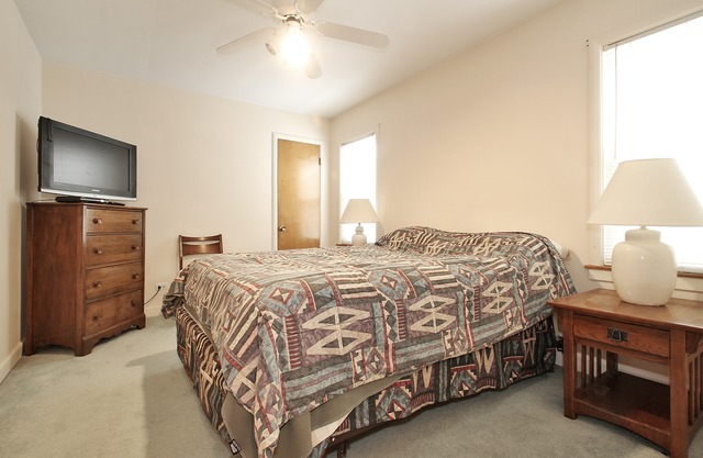 6722 W Devon Ave, Chicago, IL 60631 photo 6