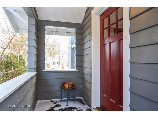 2806 Harrison St, Evanston, IL 60201 photo 2