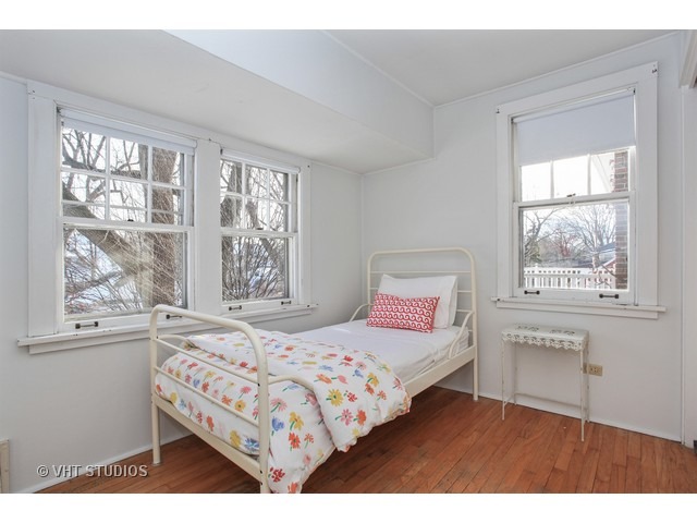2806 Harrison St, Evanston, IL 60201 photo 20