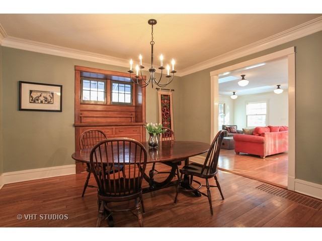 2806 Harrison St, Evanston, IL 60201 photo 8