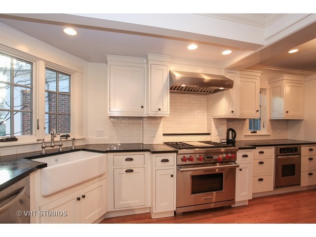 2806 Harrison St, Evanston, IL 60201 photo 12
