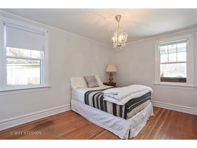 2806 Harrison St, Evanston, IL 60201 photo 19