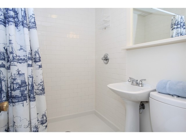 2806 Harrison St, Evanston, IL 60201 photo 22