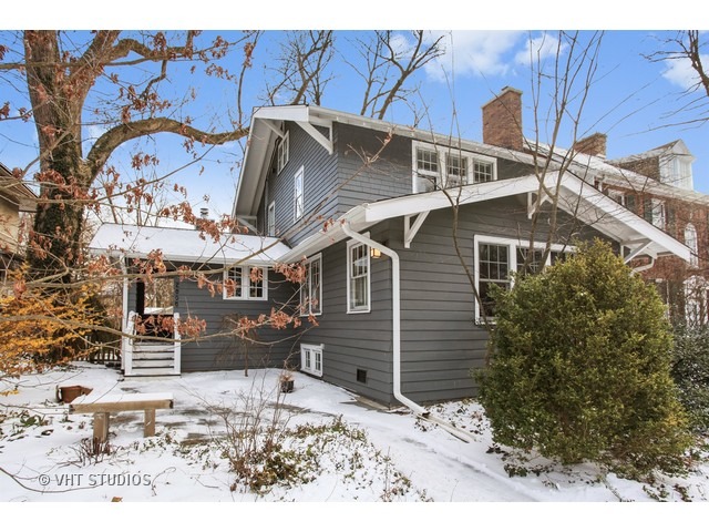 2806 Harrison St, Evanston, IL 60201 photo 1