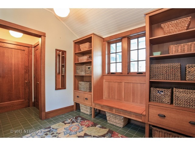 2806 Harrison St, Evanston, IL 60201 photo 3