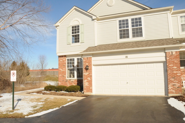 16 Parkside Ct, Algonquin, IL 60102 photo 1
