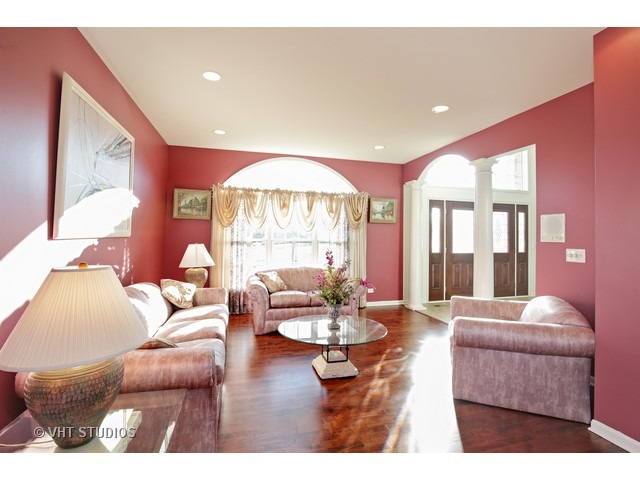12 Springbrook Ln, Algonquin, IL 60102 photo 3
