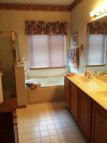 1894 Burton Dr, Bartlett, IL 60103 photo 11