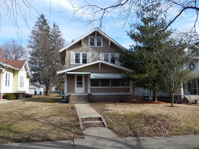 984 S Myrtle Ave, Kankakee, IL 60901 photo 2