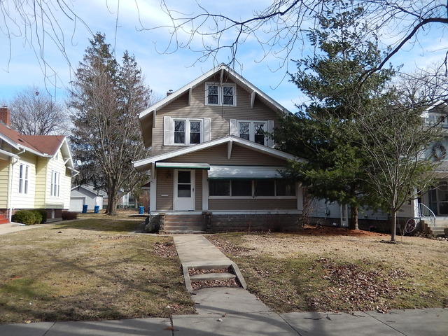 984 S Myrtle Ave, Kankakee, IL 60901 photo 3