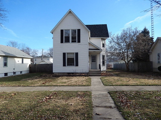 1030 S 5th Ave, Kankakee, IL 60901 photo 2