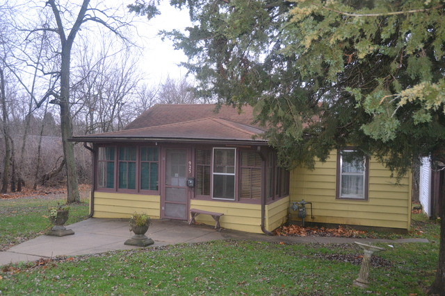 923 Jackson Ave, Dixon, IL 61021 photo 1