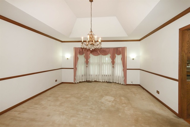 877 Kingston Ln, Bartlett, IL 60103 photo 4