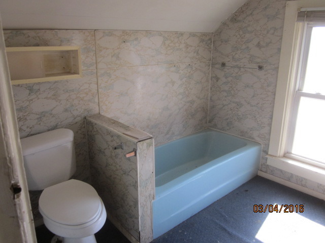 121 E Hardanger Gate, Lee, IL 60530 photo 9