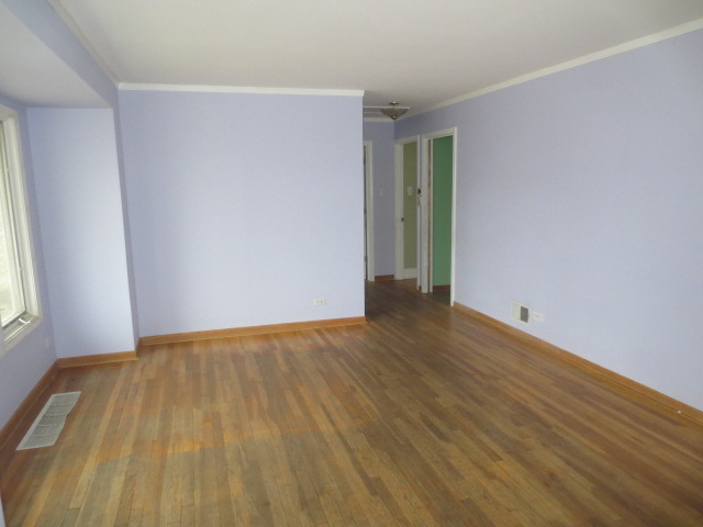 8305 45th St, Lyons, IL 60534 photo 2
