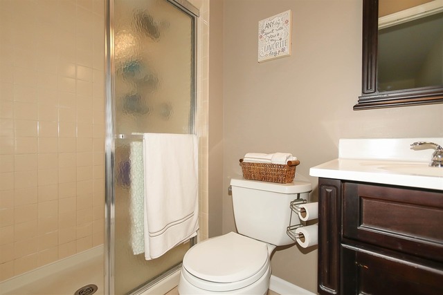 1120 Dresden Dr, Hoffman Estates, IL 60192 photo 15