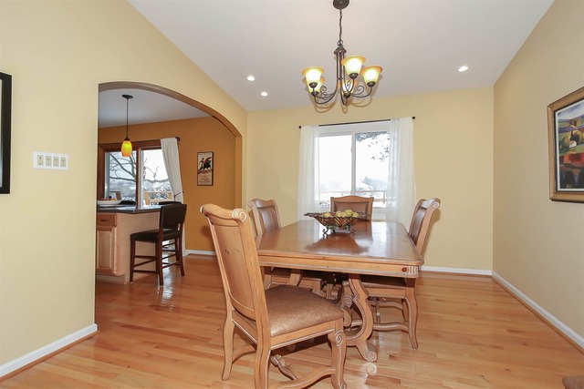 1120 Dresden Dr, Hoffman Estates, IL 60192 photo 7