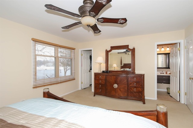 1120 Dresden Dr, Hoffman Estates, IL 60192 photo 14