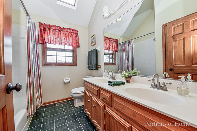 1976 Lisson Rd, Naperville, IL 60565 photo 17