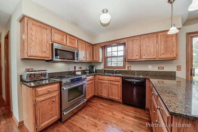 1976 Lisson Rd, Naperville, IL 60565 photo 5