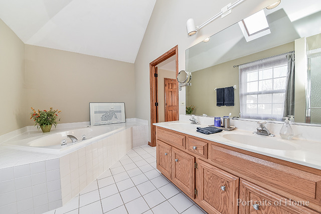 1976 Lisson Rd, Naperville, IL 60565 photo 13