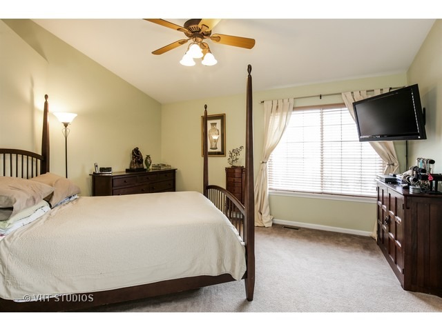 1382 Collins Dr, Cary, IL 60013 photo 9
