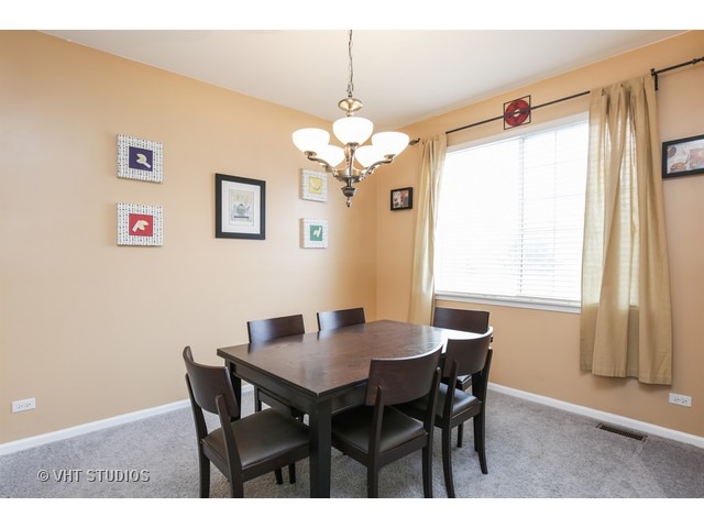 1382 Collins Dr, Cary, IL 60013 photo 6