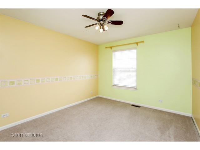 1382 Collins Dr, Cary, IL 60013 photo 13