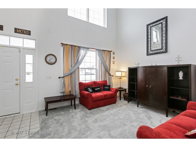 1382 Collins Dr, Cary, IL 60013 photo 3