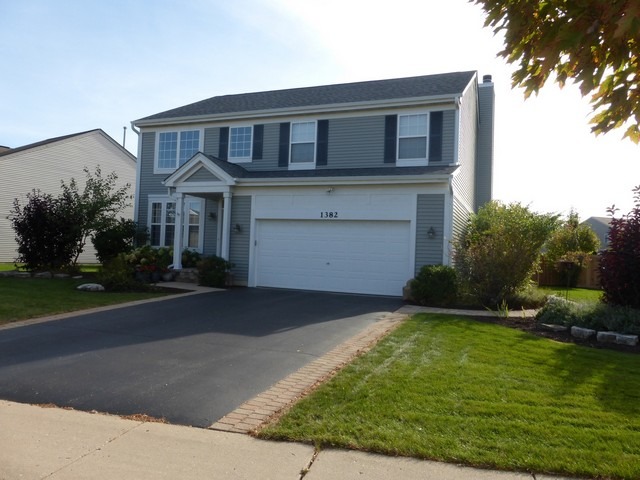 1382 Collins Dr, Cary, IL 60013 photo 1