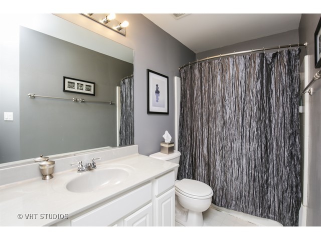 1382 Collins Dr, Cary, IL 60013 photo 14