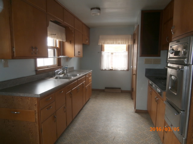 742 S Osborn Ave, Kankakee, IL 60901 photo 3