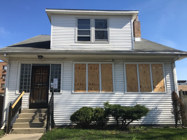 3065 E Cheltenham Pl, Chicago, IL 60649 photo 1