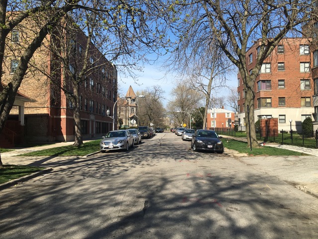 3065 E Cheltenham Pl, Chicago, IL 60649 photo 3