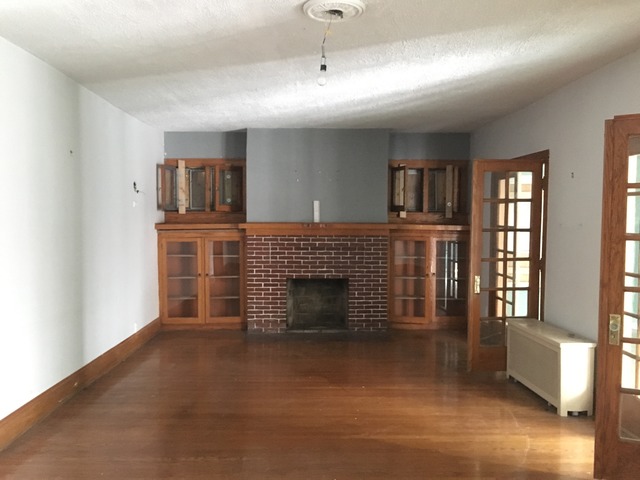 3065 E Cheltenham Pl, Chicago, IL 60649 photo 4