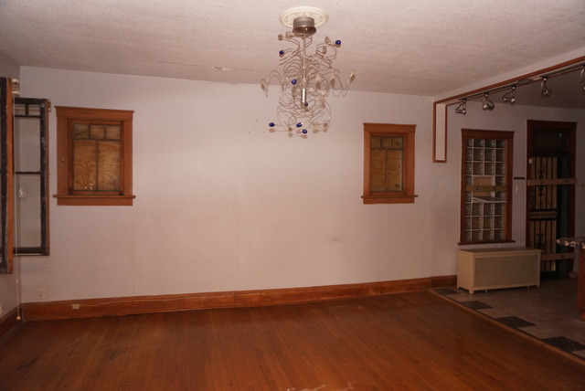 3065 E Cheltenham Pl, Chicago, IL 60649 photo 7