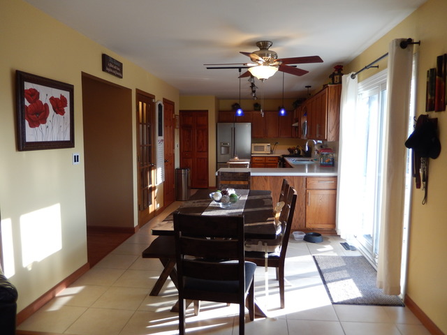 23 Mayfair Ln, Aurora, IL 60504 photo 4