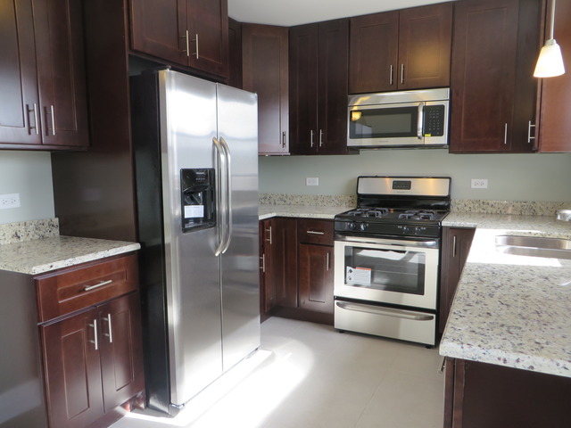 6440 28th Pl, Berwyn, IL 60402 photo 2