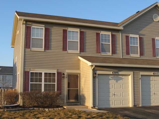 4209 Dillon St, Plano, IL 60545 photo 1