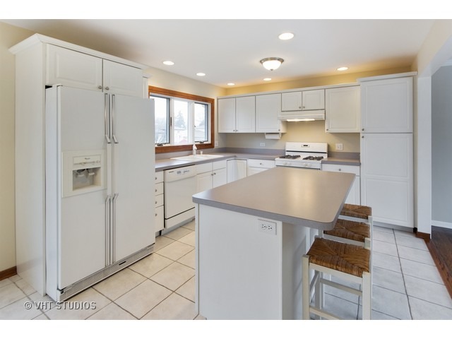 6520 Cedar Rd, Oak Forest, IL 60452 photo 5
