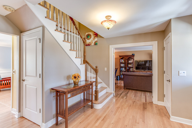 2 S449 White Birch Ln, Wheaton, IL 60189 photo 3