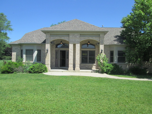 604 E Nerge Rd, Roselle, IL 60172 photo 1