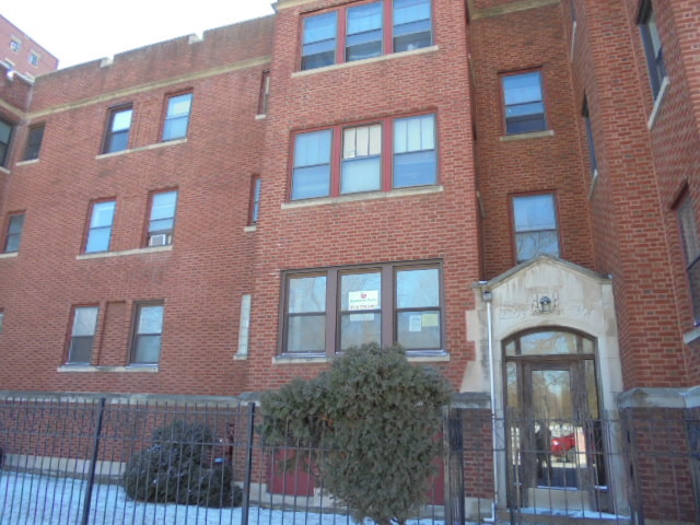 2203 E 67th St #1, Chicago, IL 60649 photo 1