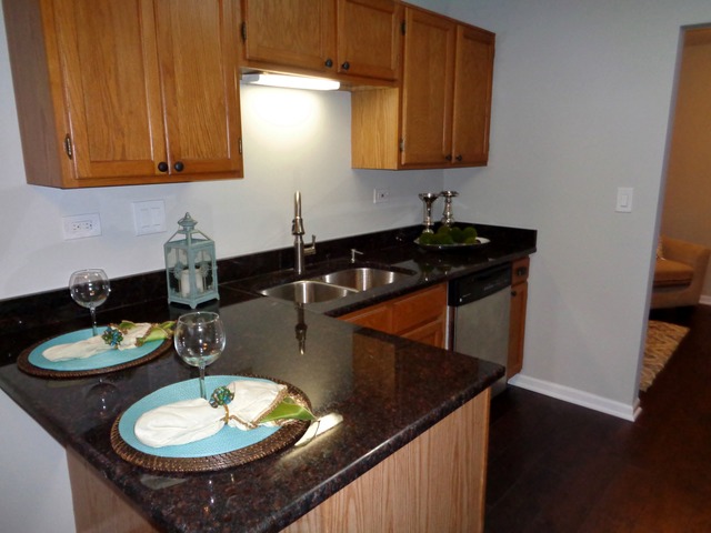 879 Nelli Ct #102, Naperville, IL 60563 photo 6