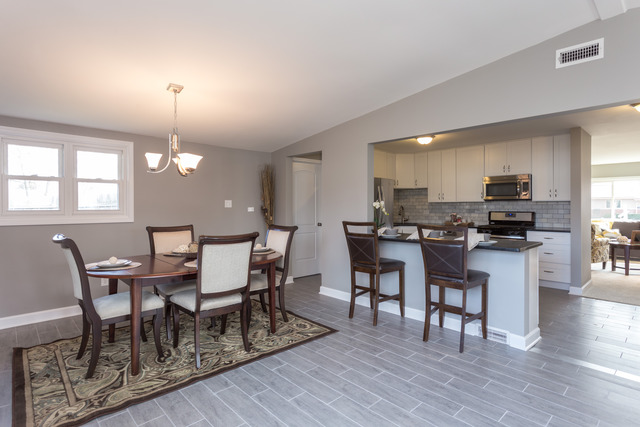 730 Osage Ln, Hoffman Estates, IL 60169 photo 5