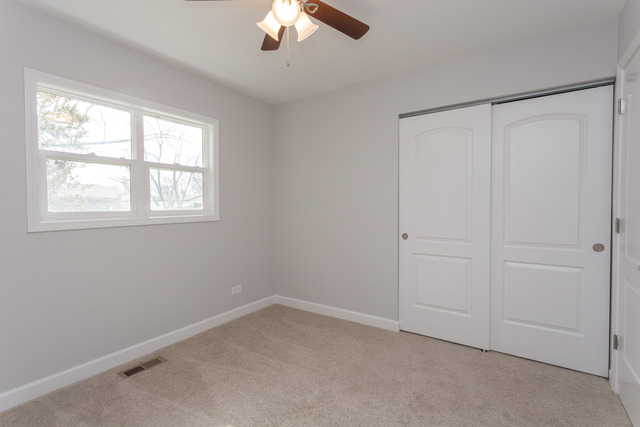 730 Osage Ln, Hoffman Estates, IL 60169 photo 12