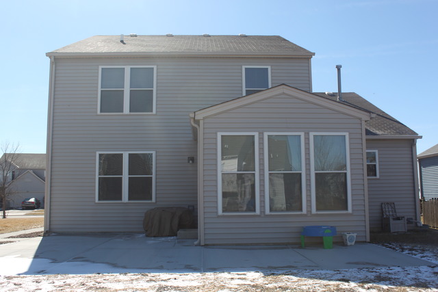 7415 Kenicott Ln, Plainfield, IL 60586 photo 2